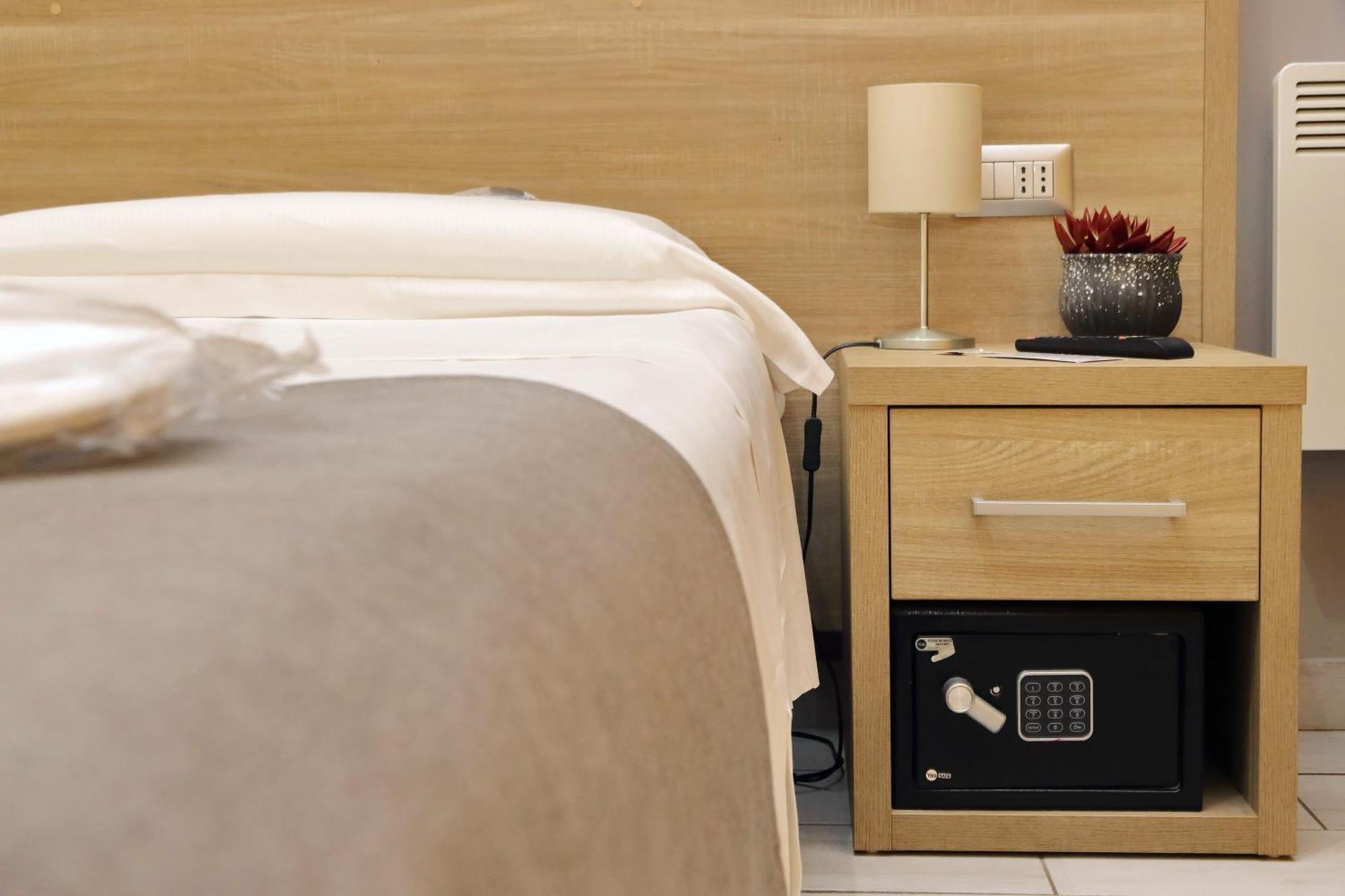 רומא Lhg Comfy Rooms מראה חיצוני תמונה
