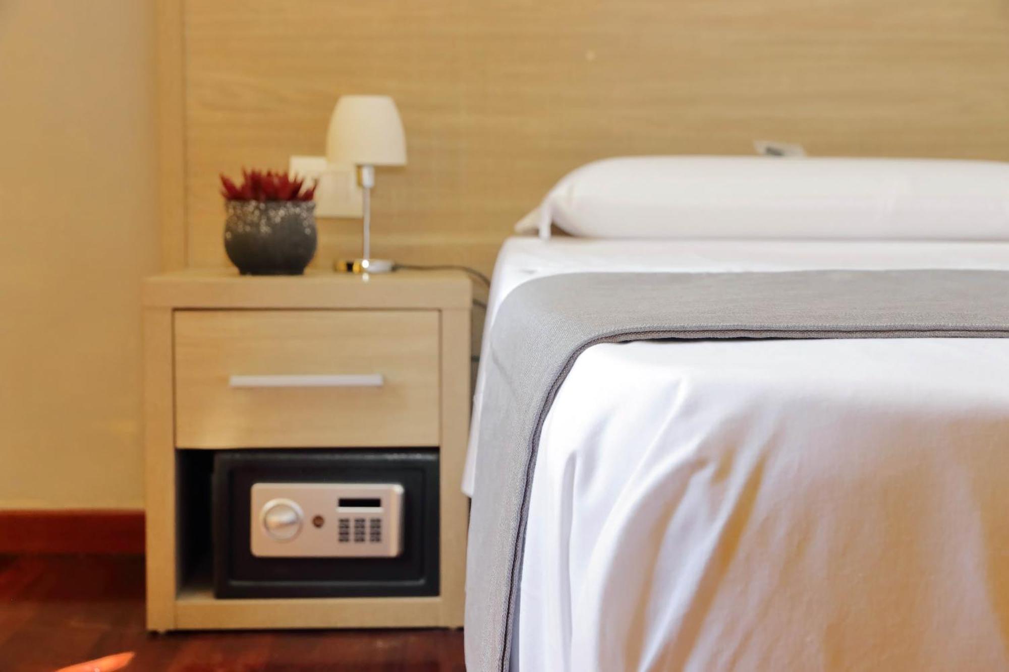 רומא Lhg Comfy Rooms מראה חיצוני תמונה